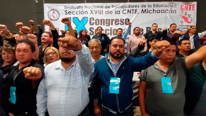 Nombran a nuevo líder magisterial que no es reconocido por la totalidad de la CNTE 