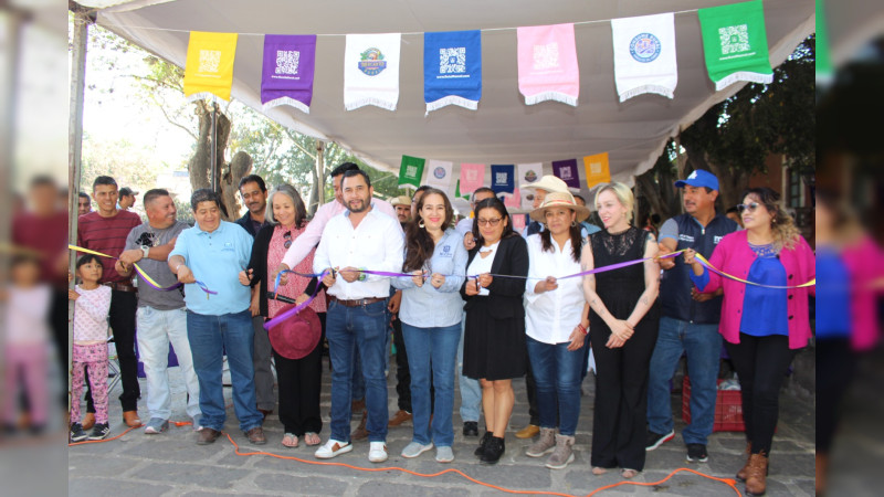 Vocaciones de las 14 tenencias, presentes en el Mercadito Rural 