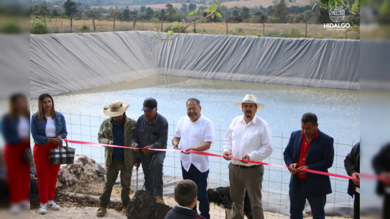 Inauguran olla captadora de agua pluvial en la comunidad de cerro prieto en Ciudad Hidalgo, Michoacán 