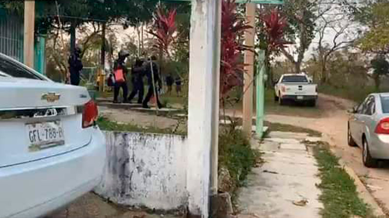 Mujer asesina a su hermano de un balazo tras discusión por herencia familiar en Veracruz