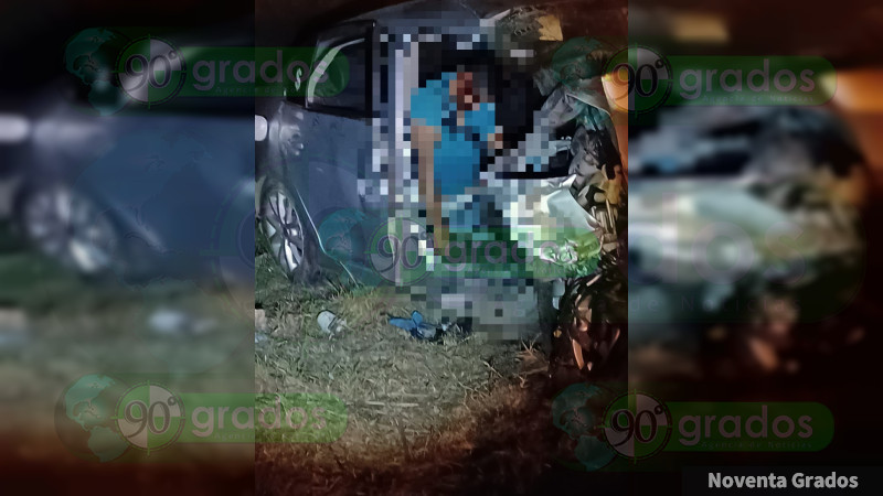 En Tancítaro un trágico accidente automovilístico deja dos muertos