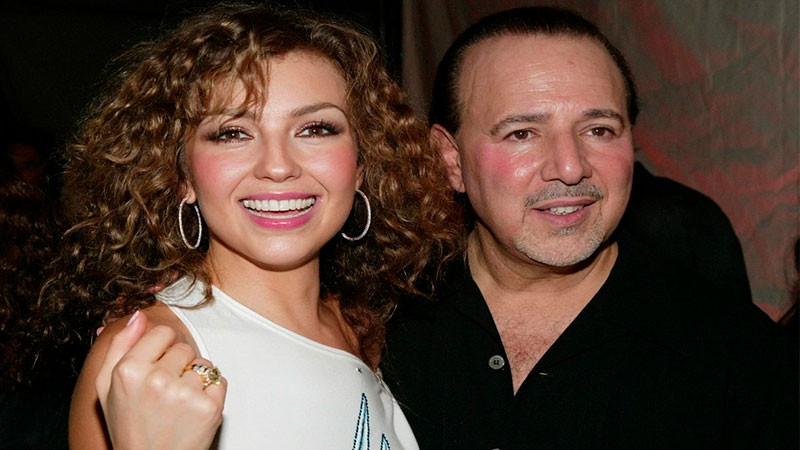 Amiga de Thalía niega supuesto divorcio entre la cantante y Tommy Mottola 