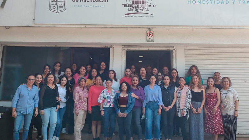 Dirigen mujeres el Telebachillerato Michoacán a favor de la educación 