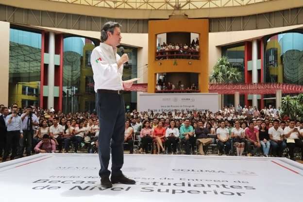 Reforma educativa se fortalece y avanza con respeto a las leyes, afirma Nuño Mayer - Foto 1 