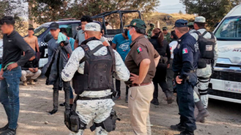 Rescatan a grupo de migrantes que viajaba en vagones del ferrocarril, En Tlaxcala 