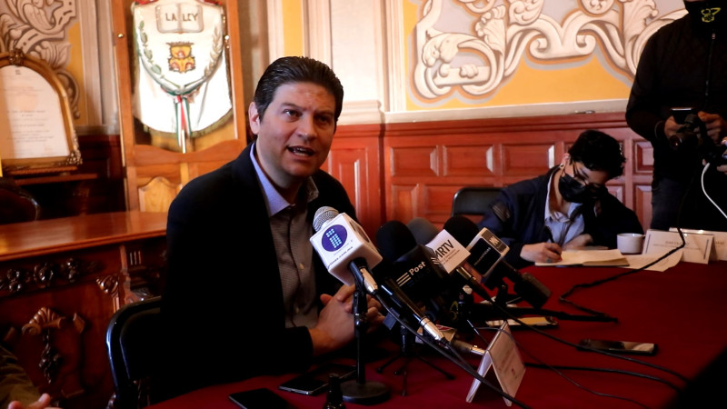 Acusa Alfonso Martínez que los “supuestos comerciantes” en contra del Ayuntamiento son pagados 