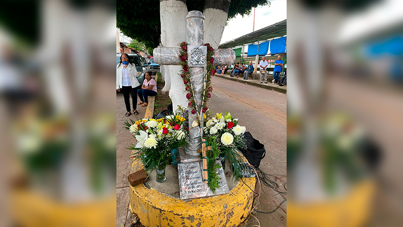 Gobierno federal no regresó a Aguililla tras asesinato de edil: Padre Vergara  