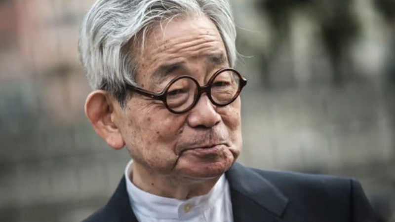 Fallece el escritor japonés Kenzaburo Oe, ganador de un premio Nobel de Literatura  