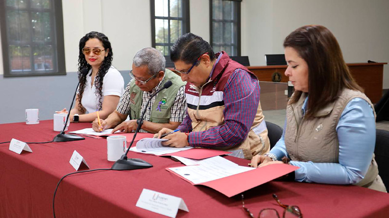 Uruapan, primer municipio de Michoacán en firmar convenio de coordinación para prevención y combate de incendios forestales