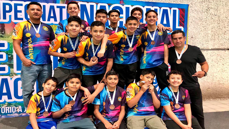 Clasifican tres alumnos del IMCUFIDE a los Juegos Nacionales CONADE 2023 en polo acuático 