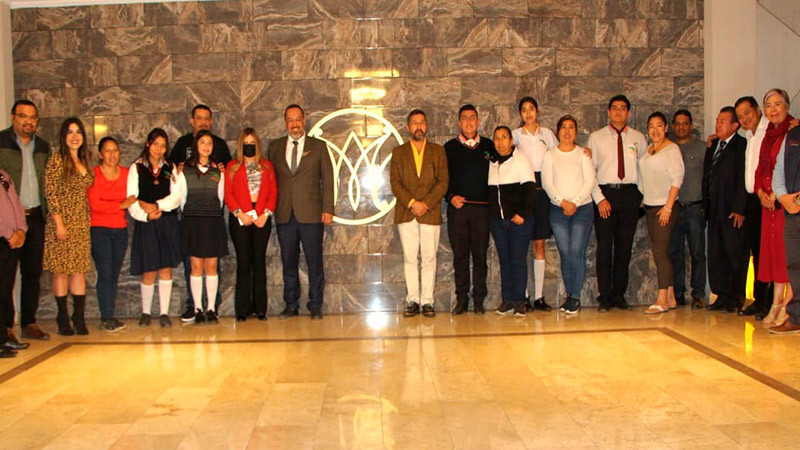 Fortalecen alumnos del Cecytem formación académica en Hotel Mansión Solís 
