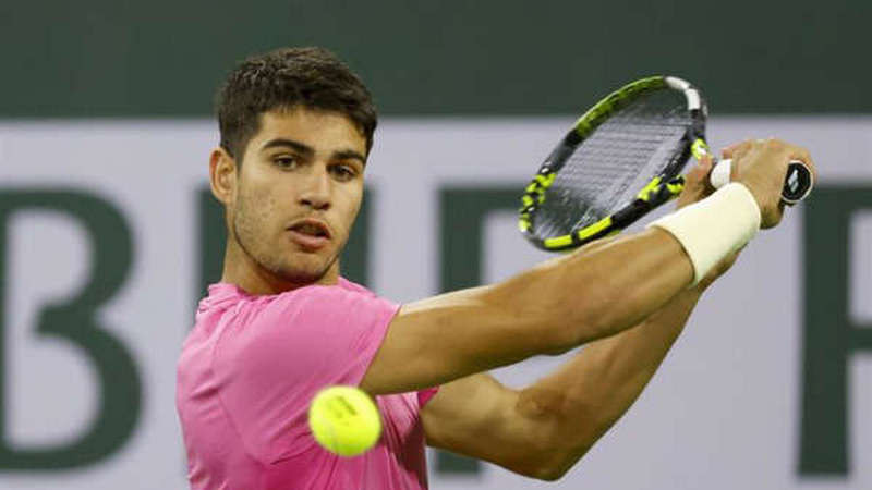 Carlos Alcaraz consigue triunfo número 100 de su carrera y se instala en los 8vos de final en Indian Wells 