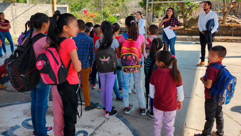 Con transparencia, cubre Secretaría de Educación necesidad docente en escuelas de Michoacán 