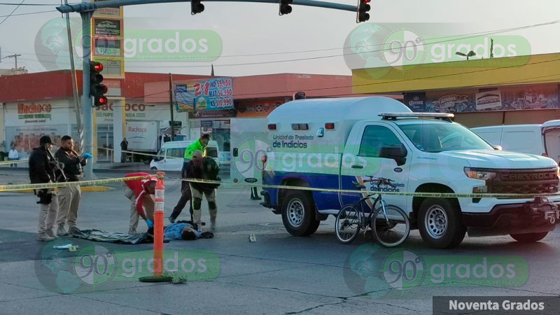 Ciclista muere arrollado al intentar cruzar sobre Camino a San José de Guanajuato