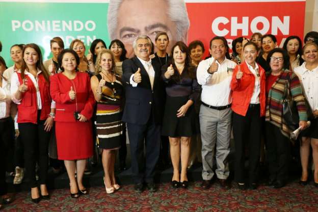 Reconocimiento del sector empresarial impulsará el desarrollo de Michoacán: Chon Orihuela 