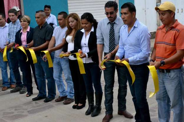 Inauguran y supervisan obras en Tingambato‏ - Foto 1 