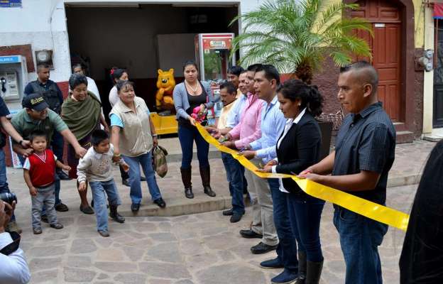 Inauguran y supervisan obras en Tingambato‏ - Foto 2 
