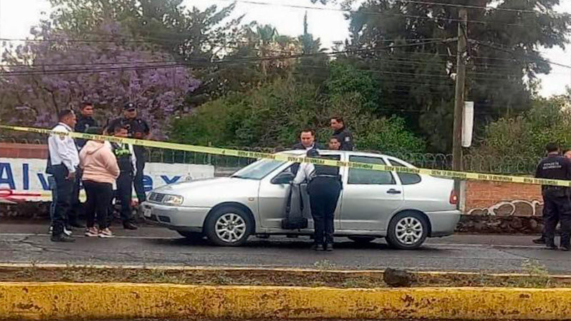 Muere mujer a bordo de un vehículo en Morelia, Michoacán; se investigan las causas del deceso 