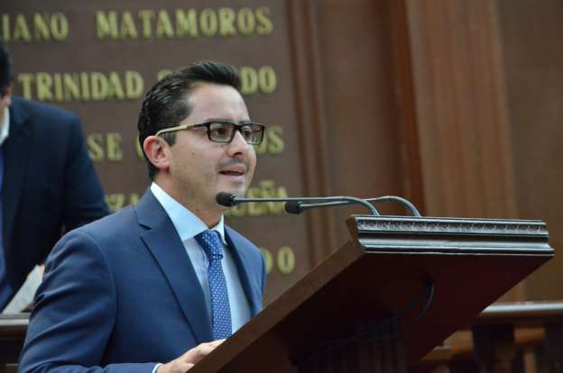 Roberto Maldonado demanda que el gobierno mejore carreteras de Los Reyes 