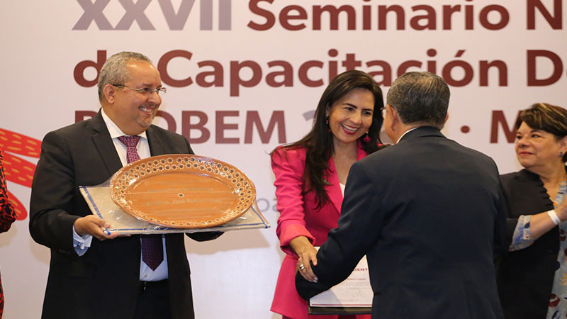 Recibe Michoacán seminario del Programa Binacional Docente: SEE