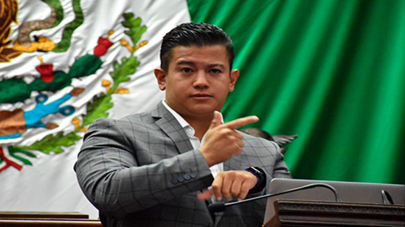 Necesario agilizar por Ley, la entrega-recepción en municipios: Víctor Zurita 