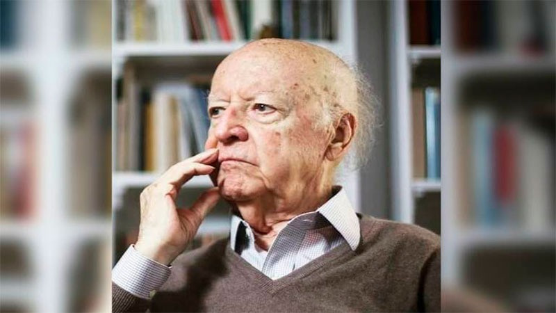 El escritor hispano-chileno Jorge Edwards murió este viernes en Madrid a la edad de 92 años 