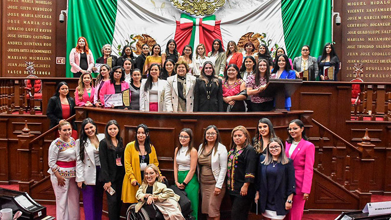Voces de mujeres cimbran el Congreso del Estado; luchan por un mejor Michoacán 