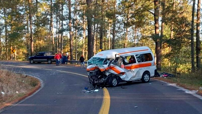 Trágico accidente en Huajúmbaro, Michoacán deja 6 muertos y 2 heridos 
