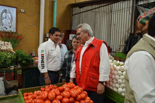 Visitan candidatos del PRI en mercado San Juan de Morelia - Foto 0 