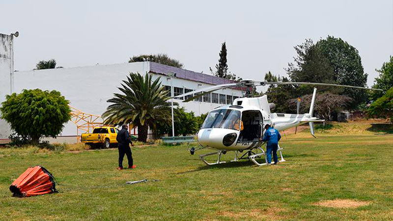 Disponibles dos helicópteros del estado para combatir incendios: Bedolla