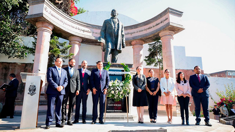Encabeza Nacho Campos el 217 aniversario del natalicio de Benito Juárez 