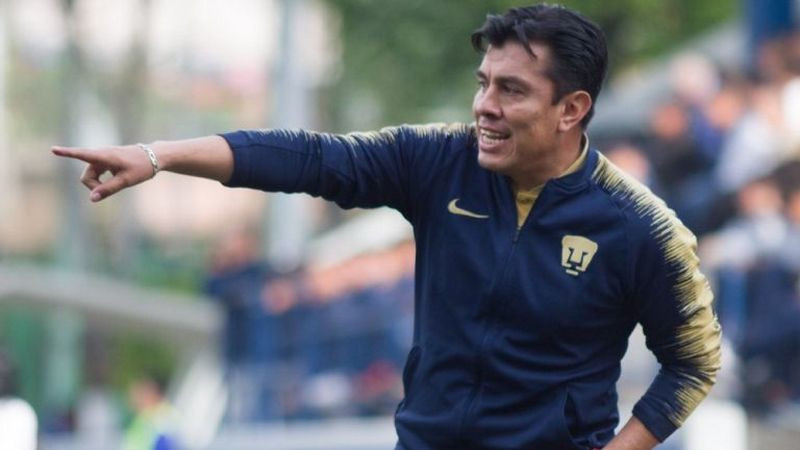 Raúl Alpízar, nuevo entrenador interino de los Pumas; se espera que arribe un nuevo timonel 