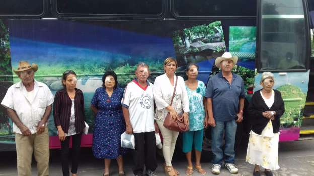 Adultos mayores  beneficiados con jornada de cirugía de cataratas en Parácuaro - Foto 0 
