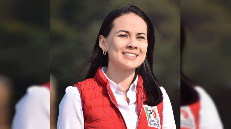 Alejandra del Moral presenta solicitud de registro para gubernatura del Estado de México 