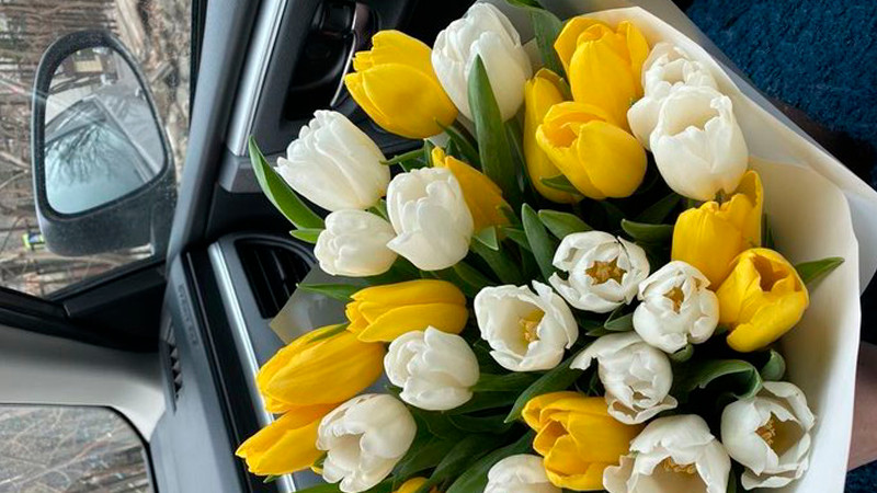 Flores amarillas como símbolo del verdadero amor 