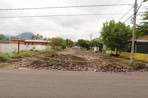 Inicia construcción de pavimento hidráulico con más de 2 mdp de inversión en Apatzingán  - Foto 1 