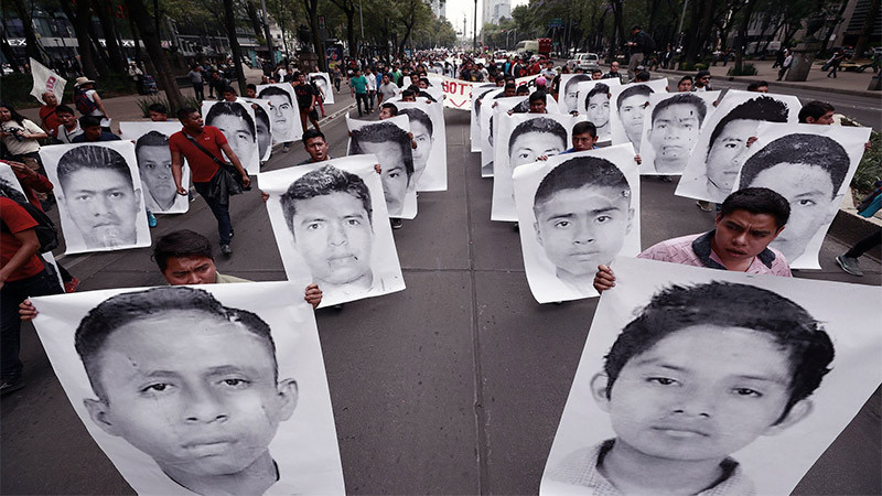 Detienen en México a nueve funcionarios presuntamente relacionados con el caso Ayotzinapa 
