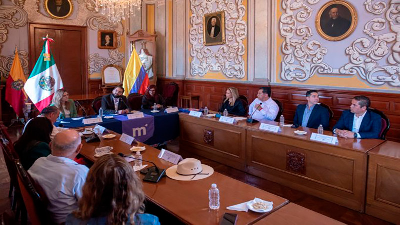 No hay “opción” y si se quiere construir la paz en México se debe sentar a “dialogar” con cárteles, embajador de Colombia en México 