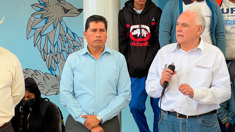 Mejora Cobaem condiciones del plantel Arantepacua