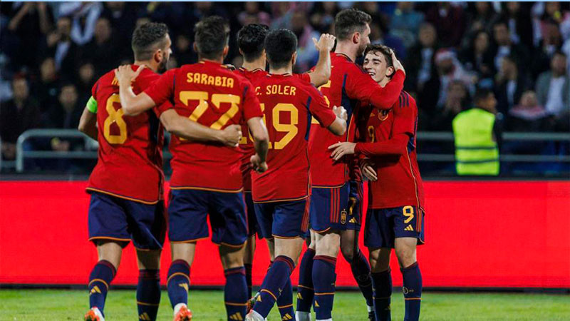 España golea en su debut  de la eliminatoria rumbo a la Euro 