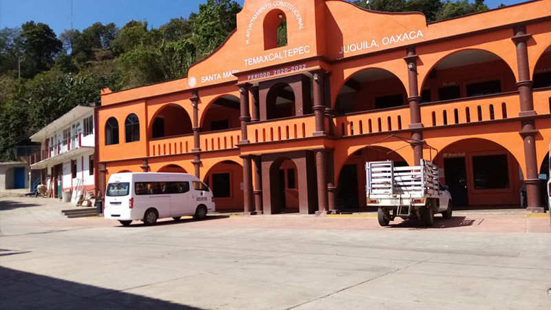 Edil de Santa María Temaxcaltepec, Oaxaca y cinco personas del cabildo mueren en accidente vial  