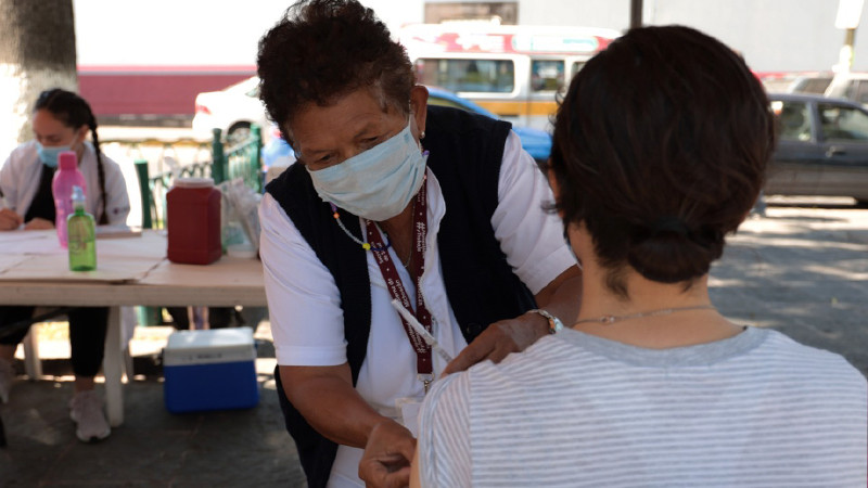 Mantiene Salud Michoacán vacunación contra COVID-19 en Morelia