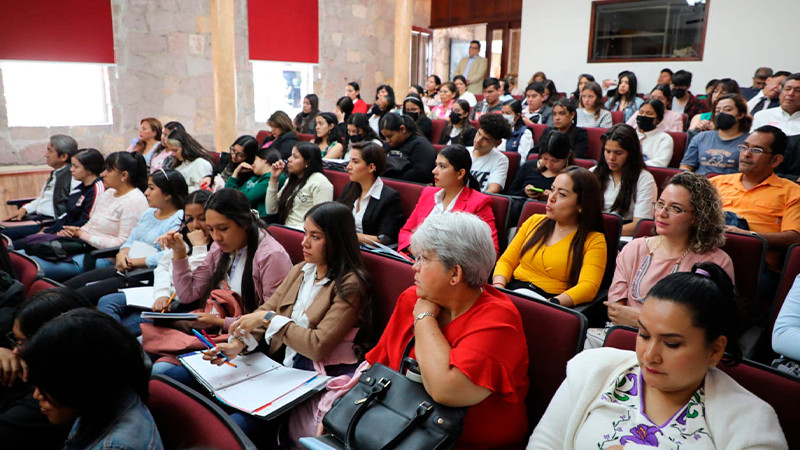 Lleva SEE Michoacán la Nueva Escuela Mexicana al foro de escuelas normales 