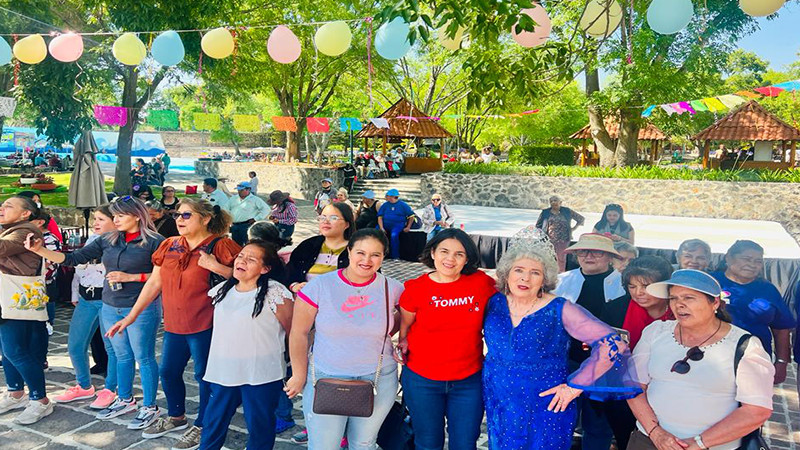 Integrantes de la Estancia del Adulto Mayor del DIF Municipal de Ciudad Hidalgo participaron en la "Fiesta Primavera" 
