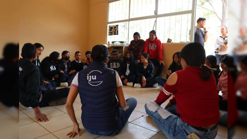 “IJUM en tu Tenencia” llega a Telebachillerato Michoacán de San Miguel del Monte