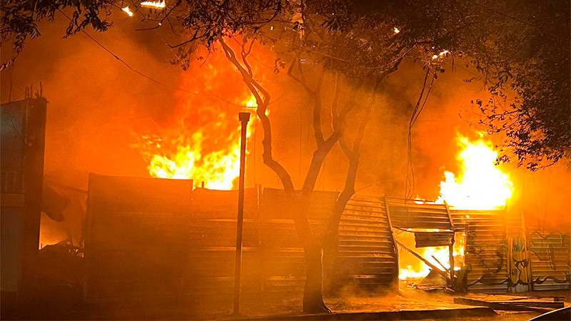 Incendio en predio de Buenavista deja a dos personas fallecidas, en Ciudad de México 
