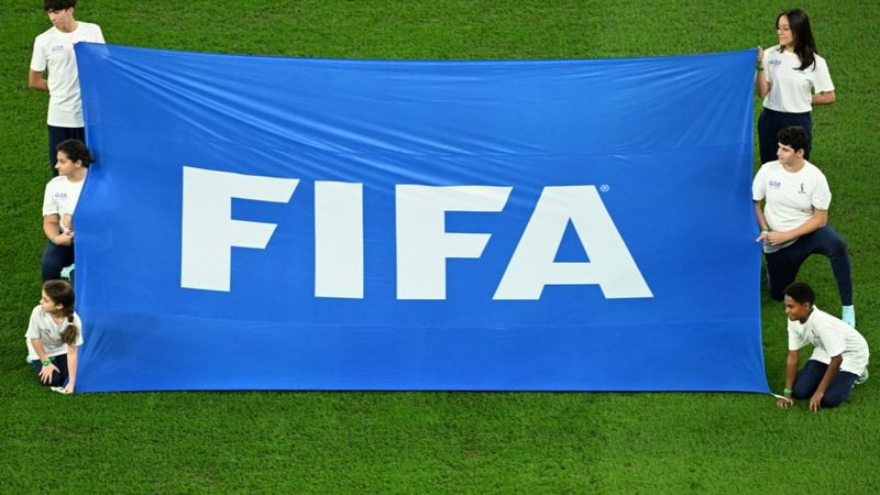 FIFA le retira a Indonesia la sede del mundial Sub-20 de futbol por conflictos políticos con Israel 