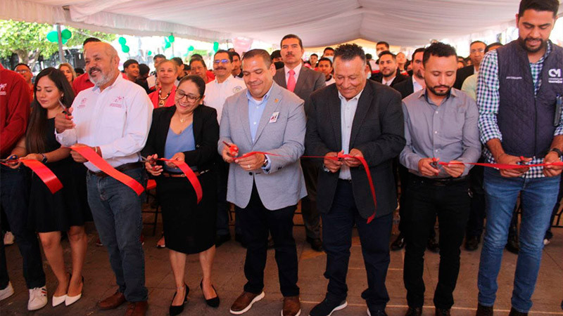 Inaugura Bladimir González Expo Orienta Educativa en Tarímbaro 