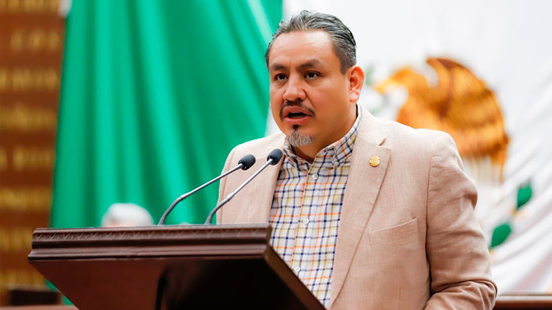 Debe existir un programa tarifario especial para residentes vecinales de casetas de cobro: Víctor Manríquez 