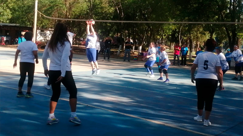 In memóriam de Jesús Enrique Ávila, realizan Torneo de Cachibol en Morelia, Michoacán 